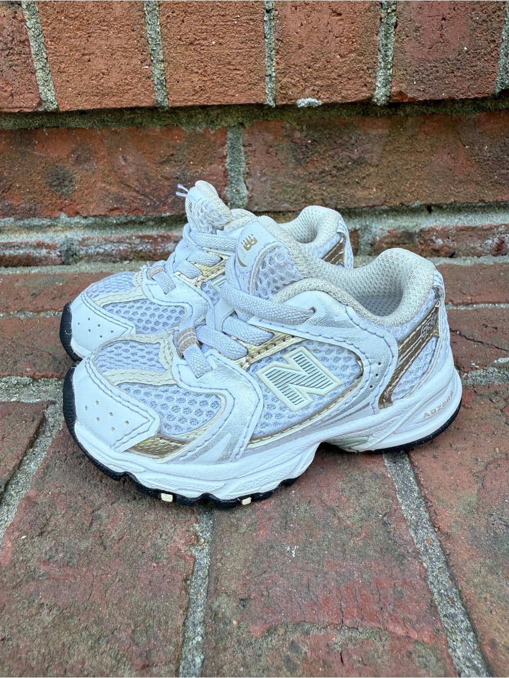 New Balance 530 Bungee Toddler White Gold sneakers Shoes Size 4C kids toddler
